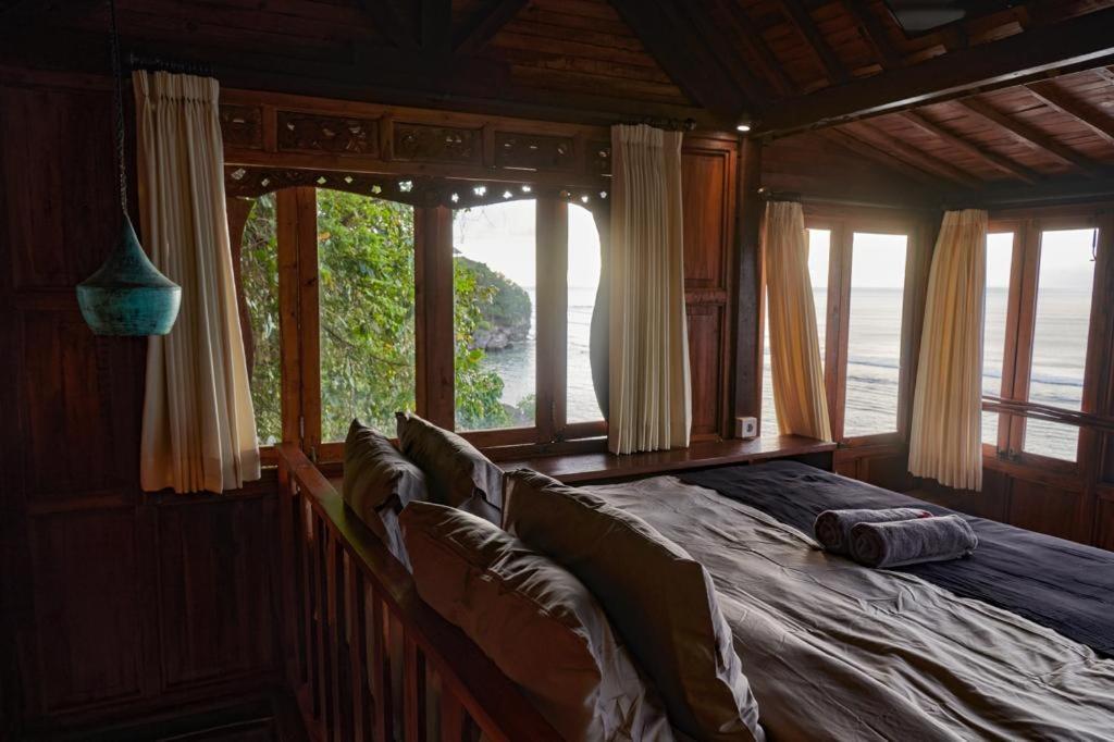 The Hidden Escapes- Unique Tiny On Bingin With Breathtaking Ocean & Sunset Views Apartment